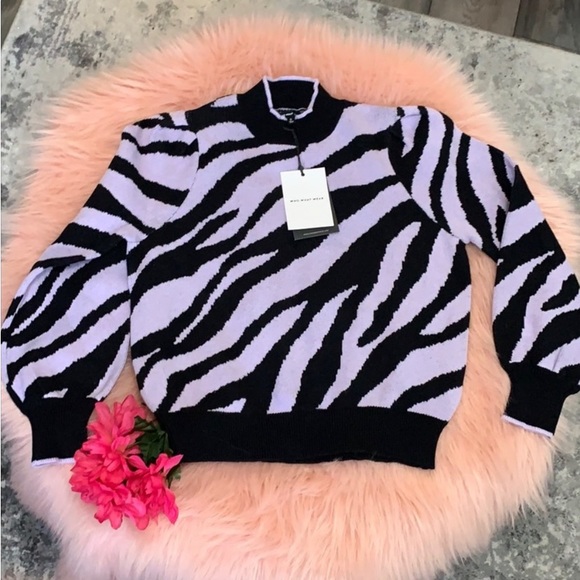 Who What Wear Sweaters - FIRM PRICE! NEW! Black & Purple Orchid Petal Sweater Sz Small By Who What Wear
